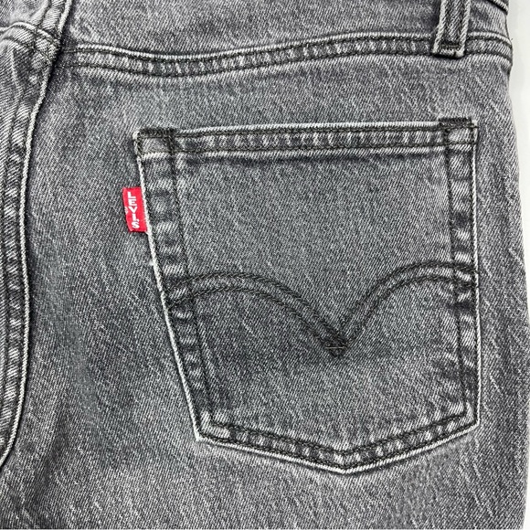 Levi's Premium Wedgie Icon Fit Jeans in Bite My Dust Gray High Waist Ankle 25 - Picture 9 of 16